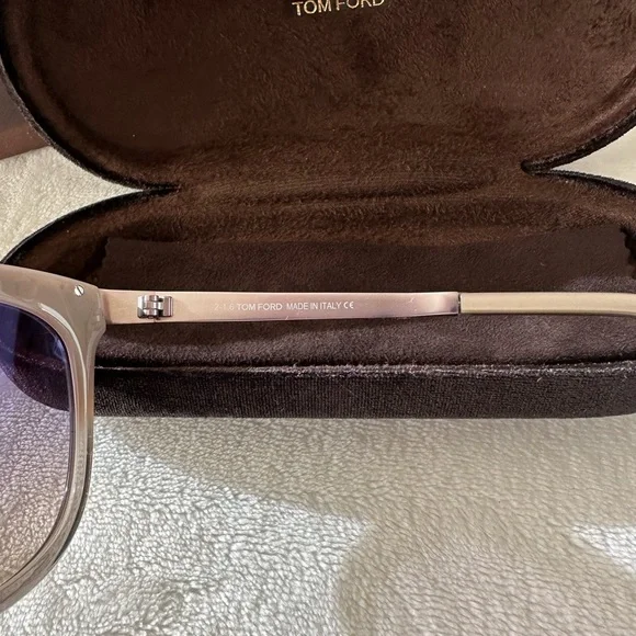 Tom Ford - Unworn - Picture 8 of 10